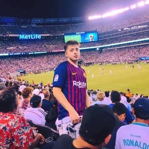 Meet your Posher, Dixon